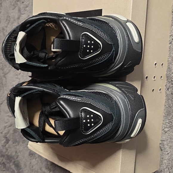 Adidas Black and Gray Men's Sneakers - Picture 4 of 4